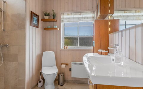 Teja - 100M from the Sea: Plumbing Fixture, Flooring, Interior Design, Wood, Floor, Ceiling, Bathroom, Sink, Bathroom Sink, Tap