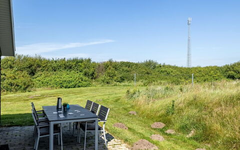 Ernesta - from the Sea: Grass, Grassland, Land Lot, Cottage, Rural Area, Meadow, Garden Buildings, Garden, Shed