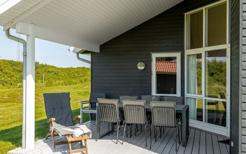 Ernesta - from the Sea: Grass, Grassland, Land Lot, Cottage, Rural Area, Meadow, Garden Buildings, Garden, Shed