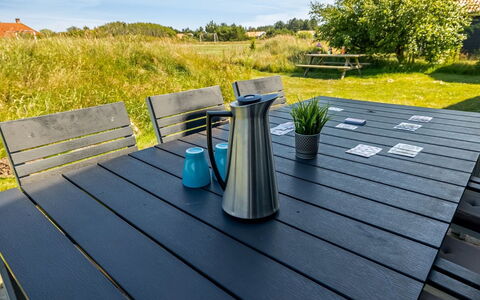 Ernesta - from the Sea: Grass, Grassland, Land Lot, Cottage, Rural Area, Meadow, Garden Buildings, Garden, Shed