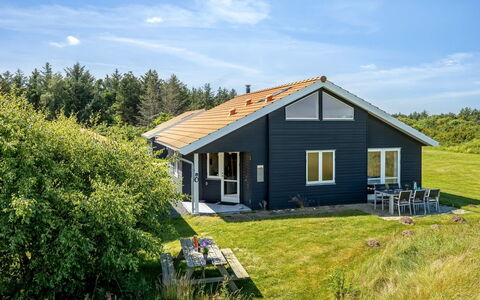 Ernesta - from the Sea: Grass, Grassland, Land Lot, Cottage, Rural Area, Meadow, Garden Buildings, Garden, Shed