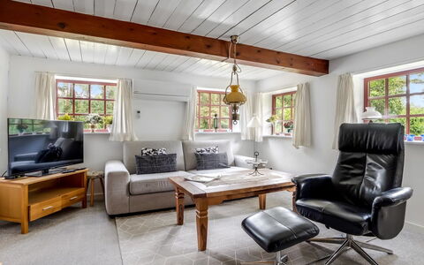 Hoat - 1.7Km from the Sea: Furniture, Interior Design, Couch, Flooring, Wood, Ceiling, Floor, Living Room, Room, Lighting