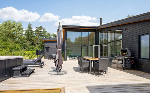 Apelone - 900M from the Sea: Cottage, Backyard, Yard, Garden Buildings, Shed, Siding, Outdoor Furniture, Log Cabin, Outdoor Structure, Shack