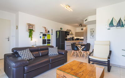 Accommodation:&nbsp;Classé 4 Étoiles 450.2
