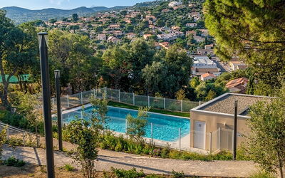 Le Lavandou 450: Swimming Pool, Residential Area, Composite Material, Resort, Shade, Estate, Eco Hotel, Garden, Landscaping, Hacienda