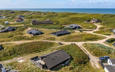Georg - 200M from the Sea: Grass, Grassland, Land Lot, Cottage, Rural Area, Meadow, Garden Buildings, Garden, Shed