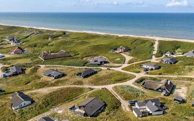 Georg - 200M from the Sea