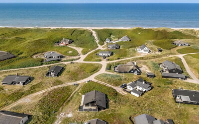 Georg - 200M from the Sea