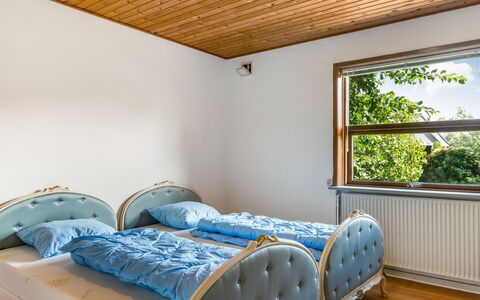 Ilmo - 1.9Km from the Sea: Interior Design, Bed, Bedroom, Furniture, Wood, Flooring, Bed Sheet, Bedding, Ceiling, Floor