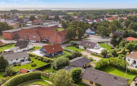 Ilmo - 1.9Km from the Sea: Cottage, Backyard, Yard, Garden Buildings, Shed, Siding, Outdoor Furniture, Log Cabin, Outdoor Structure, Shack