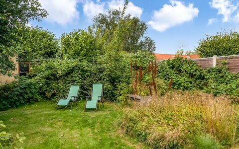 Ilmo - 1.9Km from the Sea: Cottage, Backyard, Yard, Garden Buildings, Shed, Siding, Outdoor Furniture, Log Cabin, Outdoor Structure, Shack