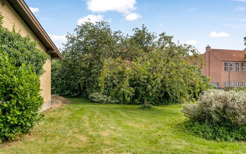Ilmo - 1.9Km from the Sea: Cottage, Backyard, Yard, Garden Buildings, Shed, Siding, Outdoor Furniture, Log Cabin, Outdoor Structure, Shack