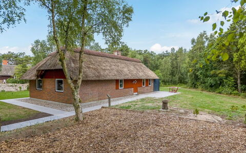 Menard - 1.2Km from the Sea: Roof, House, Home, Cottage, Door, Siding, Deck, Porch, Plank, Hardwood
