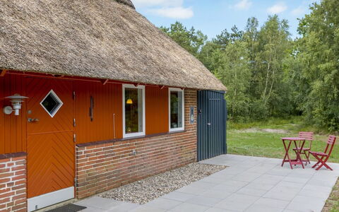 Menard - 1.2Km from the Sea: Roof, House, Home, Cottage, Door, Siding, Deck, Porch, Plank, Hardwood