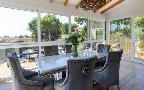 Gekko: Furniture, Interior Design, Chair, Table, Wood, Flooring, Kitchen & Dining Room Table, Floor, Dining Room, Lighting