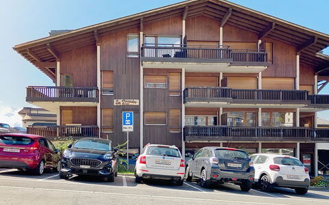 Villars 110: Balcony