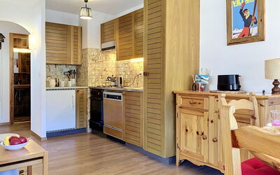 Accommodation:&nbsp;Les Dryades 8 110.4