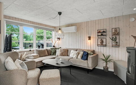 Urda - 50M from the Sea: Ceiling, Interior Design, Wood, Furniture, Light Fixture, Flooring, Floor, Lighting, Home, Living Room