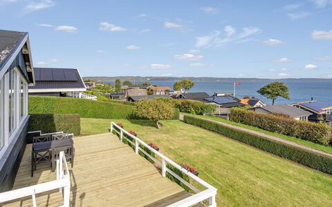 Fani - 150M from the Sea: Home, Coastal And Oceanic Landforms, Coast, Sea, Estate, Ocean, Suburb, Sound, Bay, Porch