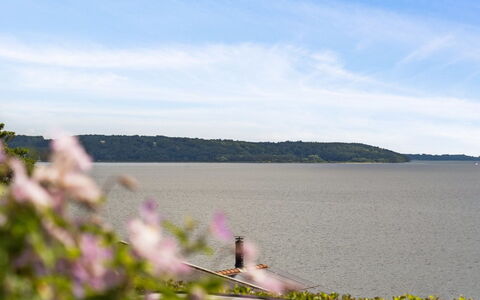 Fani - 150M from the Sea: Sky, Blue, Water, Water Resources, Body Of Water, Horizon, Waterway, Coastal And Oceanic Landforms, Bank, Lake