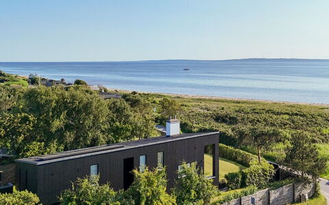 Nille - 30M from the Sea: Wood, Home, Porch, Deck, Hardwood, Roof, Wood Stain, Wood Flooring, Eco Hotel