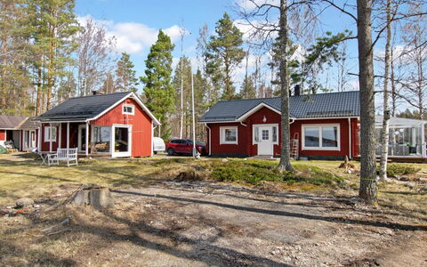 Kesäranta: Tree, Cottage, House, Roof, Land Lot, Home, Rural Area, Village, Larch, Shed