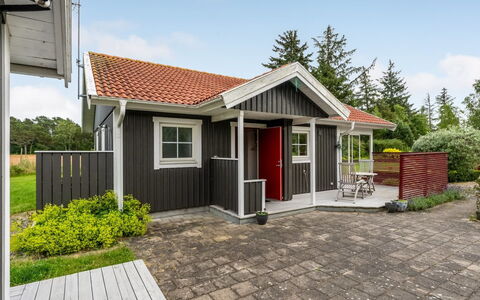 Thine - 800M from the Sea: Wood, Furniture, Apartment, Room, Ceiling, Wood Stain, Chair, Hardwood, Varnish, Lumber