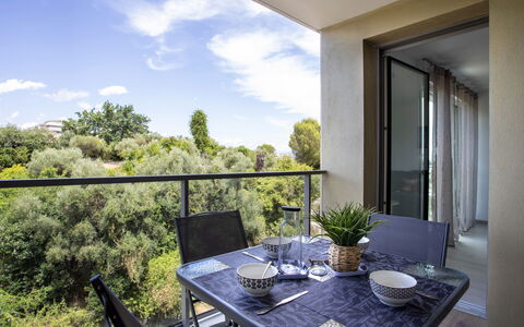 Accommodation:&nbsp;Seaside View 204.2