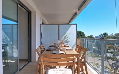 Accommodation:&nbsp;Seaside View 204.3