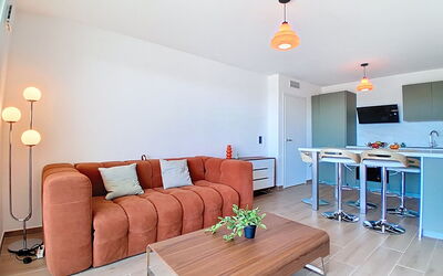 Accommodation:&nbsp;Seaside View 204.3