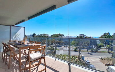 Accommodation:&nbsp;Seaside View 204.3