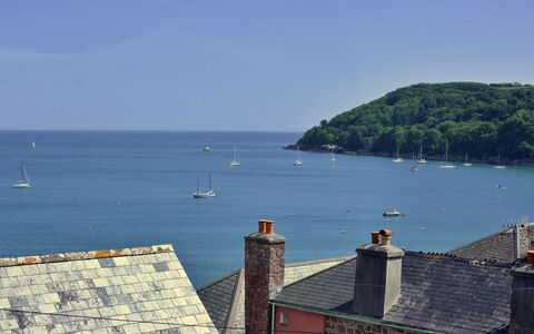 Cliff House, Kingsand: House, Cottage, Freezing, Village, Mountain Village, Resort, Snow, Winter, Alps