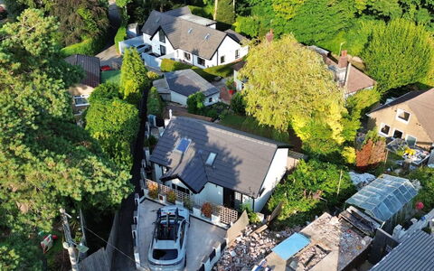 Torino Lodge: Residential Area, House, Roof, Neighbourhood, Home, Landscape, Rural Area, Cottage, Bird'S-Eye View, Aerial Photography