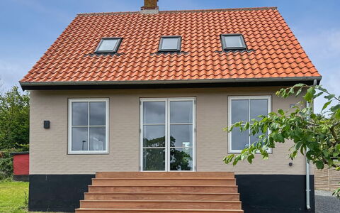 Hermine - 250M from the Sea: Apartment, Condominium, Estate, Balcony, Villa, Hotel
