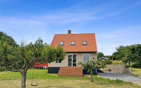 Hermine - 250M from the Sea: Apartment, Condominium, Estate, Balcony, Villa, Hotel