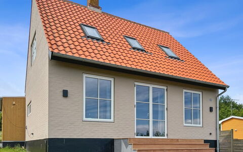 Hermine - 250M from the Sea: Apartment, Condominium, Estate, Balcony, Villa, Hotel