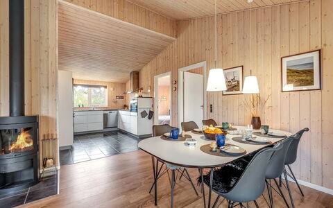 Anelise - 800M to the Fjord: Wood, Interior Design, Flooring, Ceiling, Floor, Room, Furniture, Wood Flooring, Hardwood, Living Room