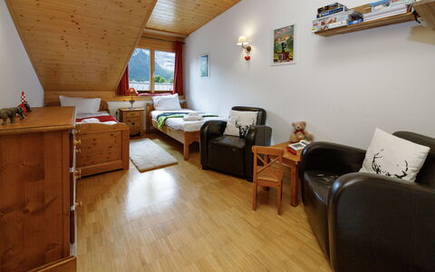 Mon Abri B: Furniture, Interior Design, Ceiling, Room, Chair, Cabinetry, Hardwood, Varnish, Wood Stain, Wood Flooring