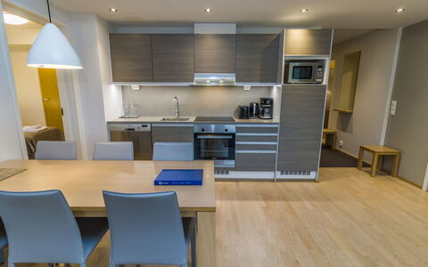 Ruka Ski Chalets Ii Huoneisto 2605: Furniture, Flooring, Interior Design, Kitchen, Floor, Wood, Countertop, Wood Flooring, Chair, Room