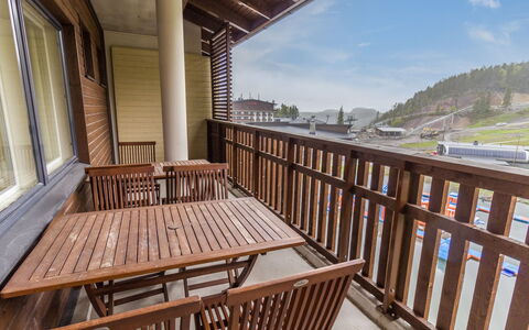 Ruka Ski Chalets Ii Huoneisto 2605: Wood, Flooring, Floor, Apartment, Ceiling, Wood Stain, Hardwood, Balcony, Wood Flooring, Chair