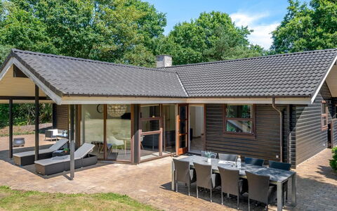 Lillebror - 12Km from the Sea: Wood, Plant Community, Land Lot, Shade, Natural Material, Garden Buildings, Shed, Outdoor Structure, Log Cabin