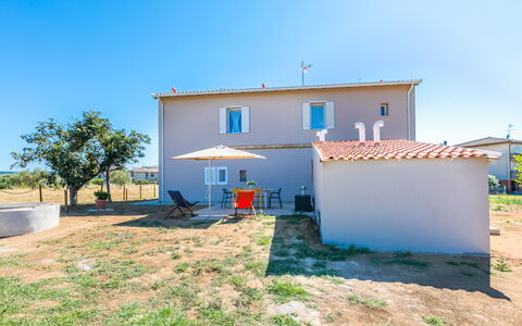 Castagneto Carducci 50: Sky, Blue, Home, Residential Area, Land Lot, House, Rural Area, Plain, Human Settlement, Cottage
