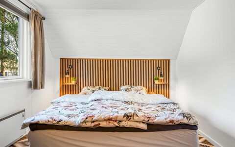 Hannele - 10Km from the Sea: Furniture, Interior Design, Bedroom, Wood, Bed, Flooring, Floor, Ceiling, Textile, Bedding