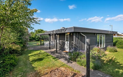 Sampsa - 75M from the Sea: Thatching, Cottage, House, Roof, Home, Farmhouse, Hut, Estate, Village