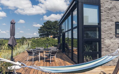 Bondi - 75M from the Sea