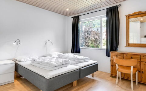 Jonce - 800M from the Sea: Interior Design, Ceiling, Bed, Bedroom, Floor, Bed Frame, Bedding, Bed Sheet, Linens, Hardwood