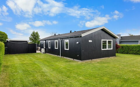 Daya - 75M from the Sea: Cottage, Backyard, Yard, Garden Buildings, Shed, Siding, Outdoor Furniture, Log Cabin, Outdoor Structure, Shack