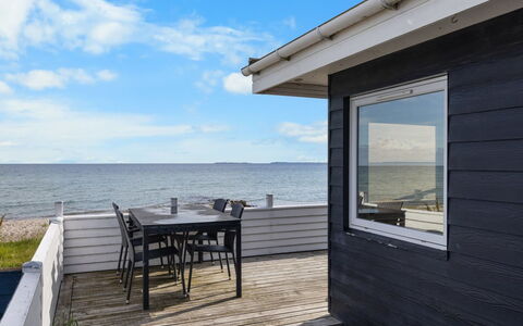 Folkhart - 10M from the Sea: Apartment, Condominium, Estate, Balcony, Villa, Hotel