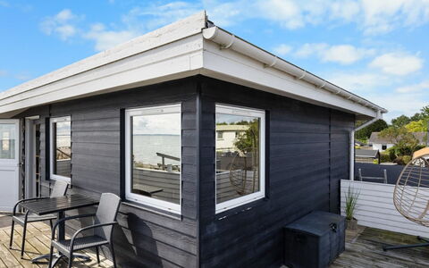 Folkhart - 10M from the Sea: Apartment, Condominium, Estate, Balcony, Villa, Hotel