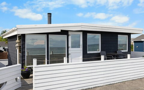 Folkhart - 10M from the Sea: Apartment, Condominium, Estate, Balcony, Villa, Hotel